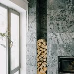 Savupiippu olohuoneessa